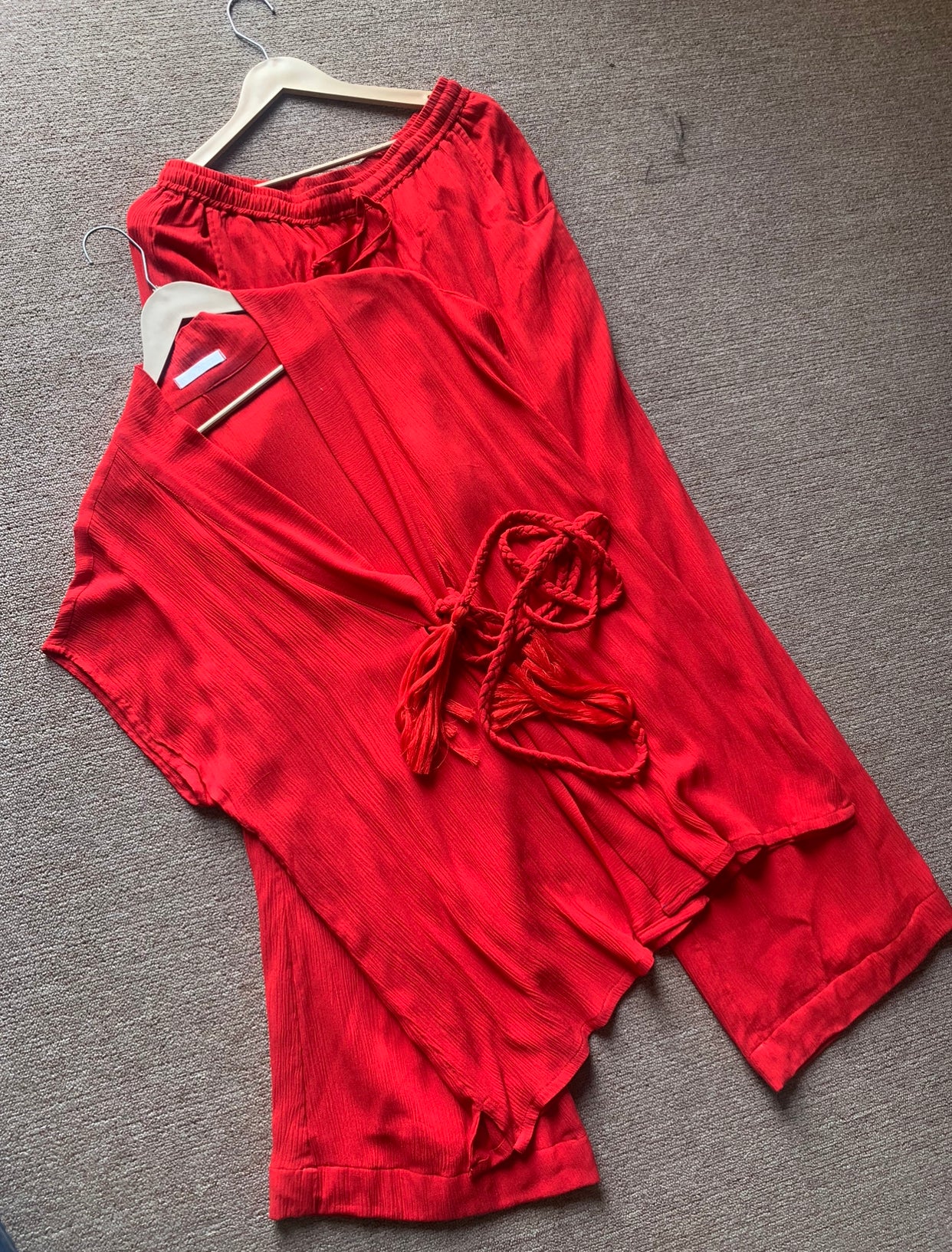 THE ALEXANDRA :  Red