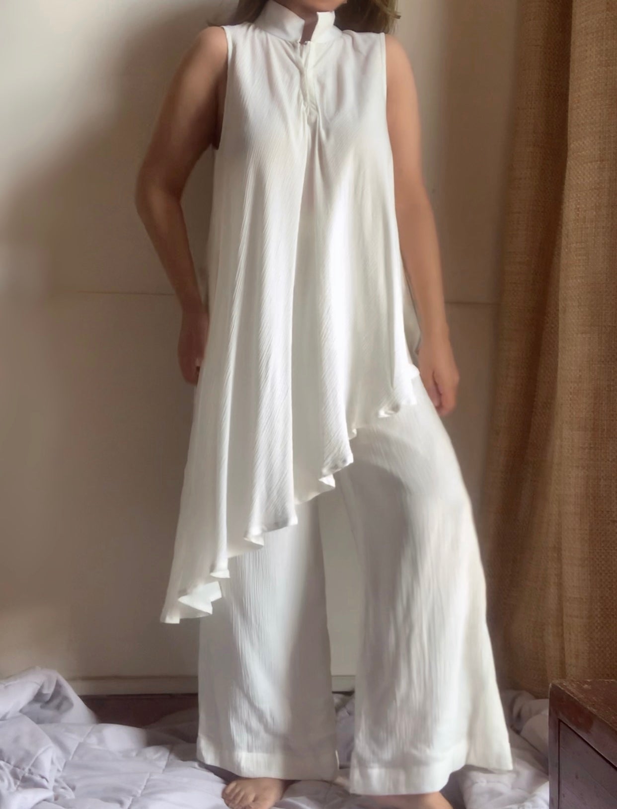 The Cora : White