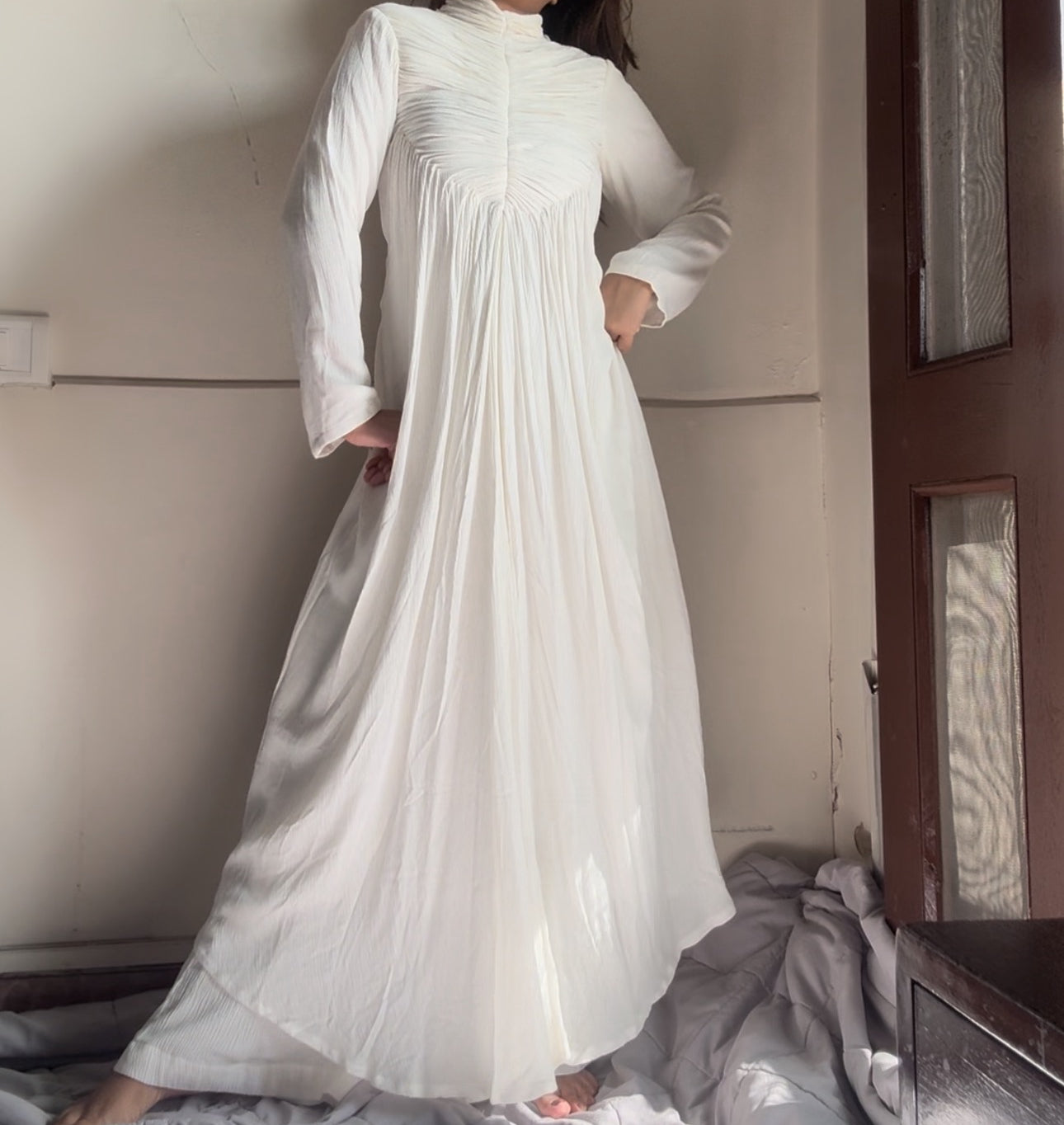 The Horizon Blush Set With Sleeves : White