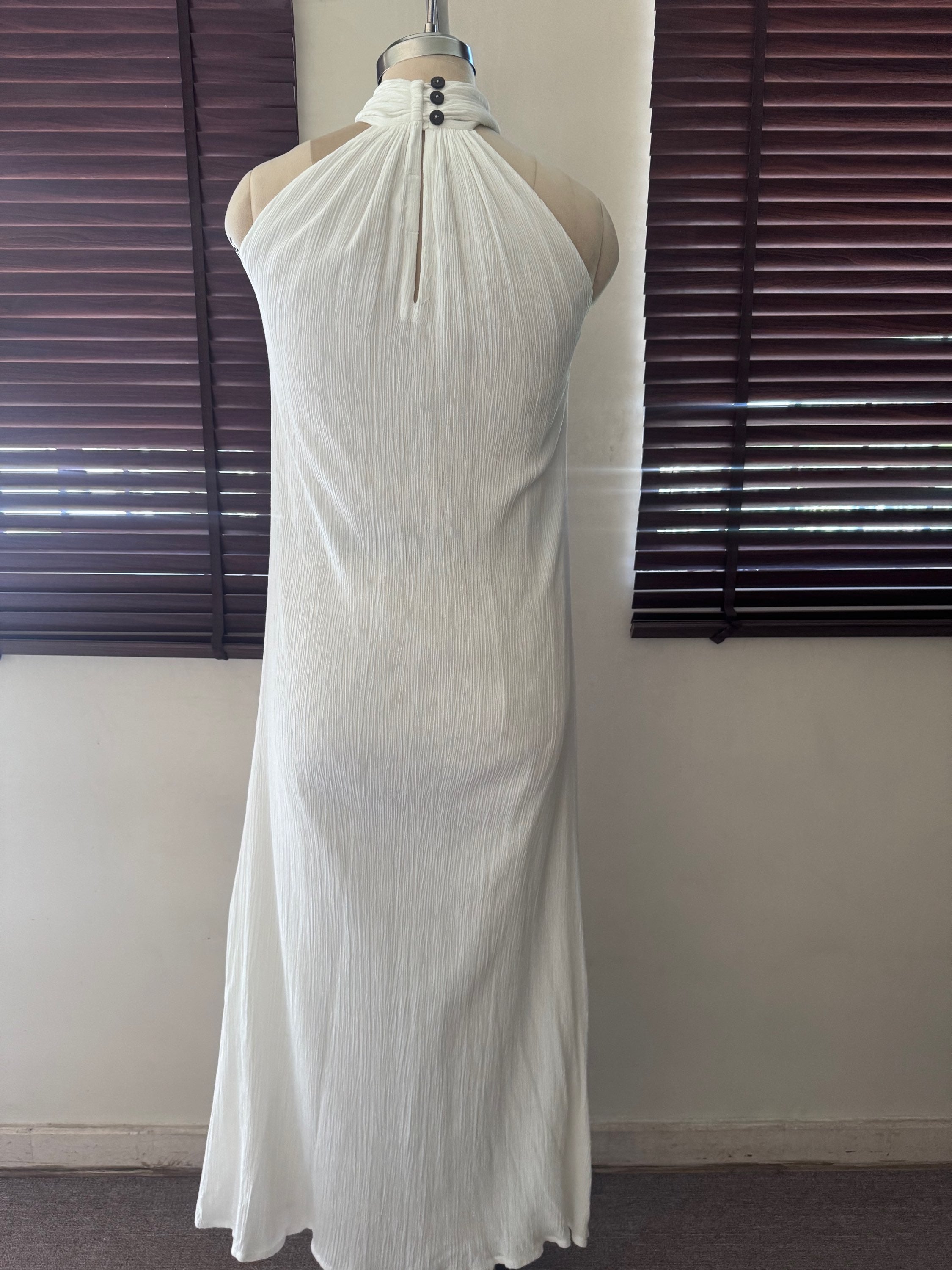 The  Poseidon Maxi :  White