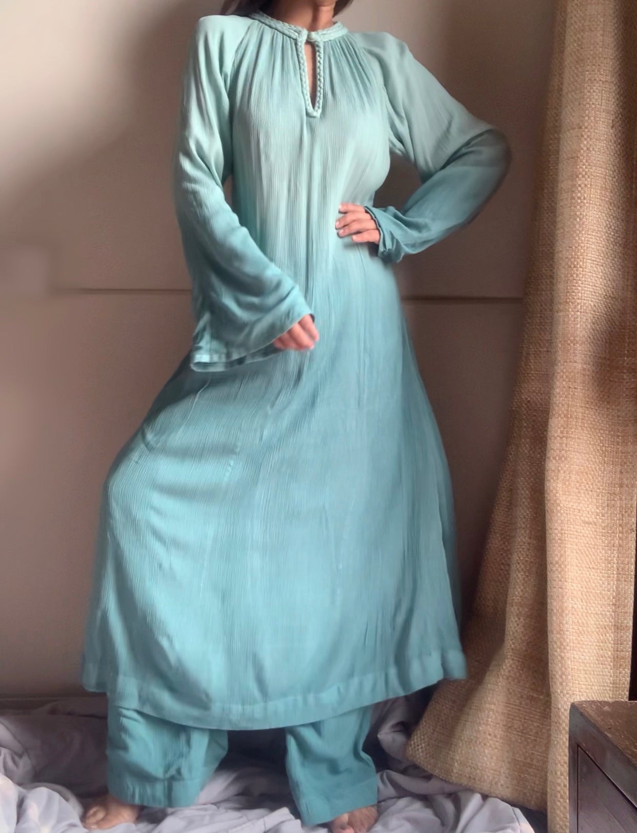 The Mira Set Sleeves : Light Teal Ombré