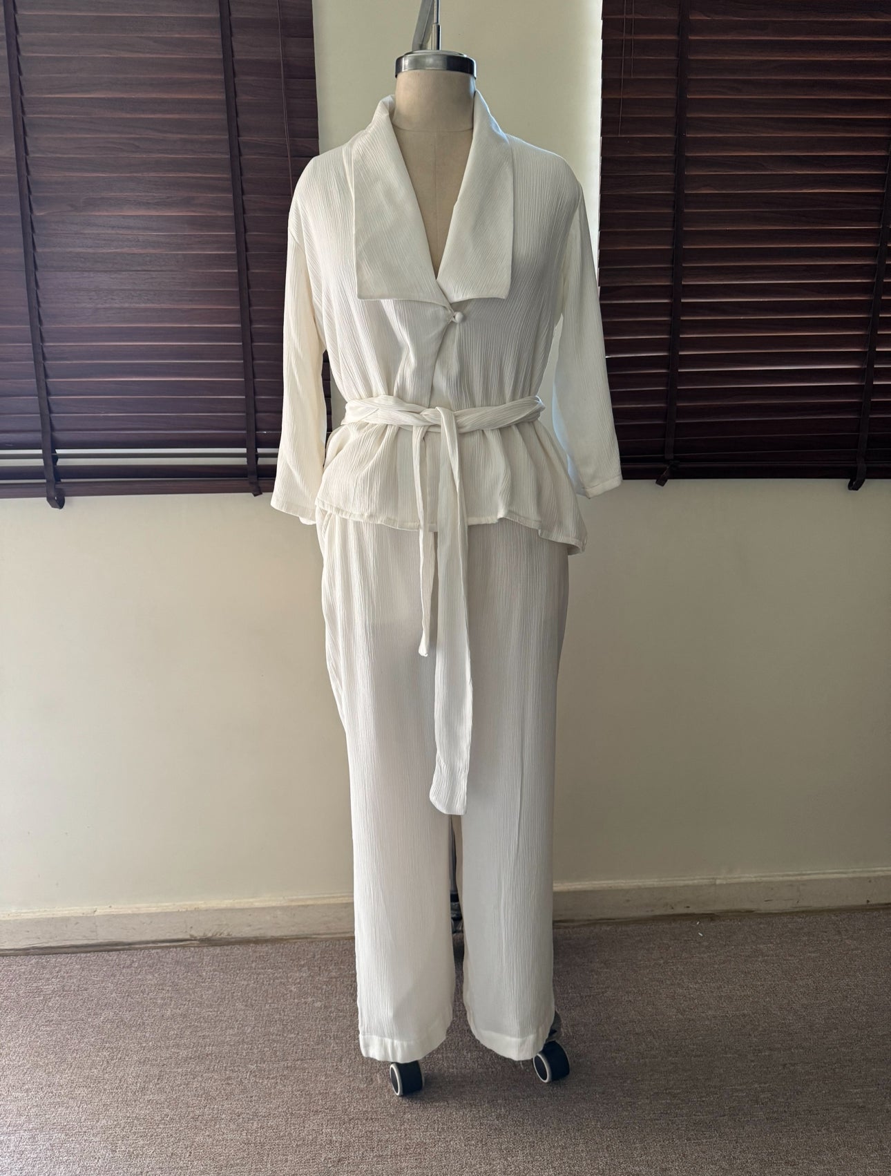 The Breezy Dusk Set : White