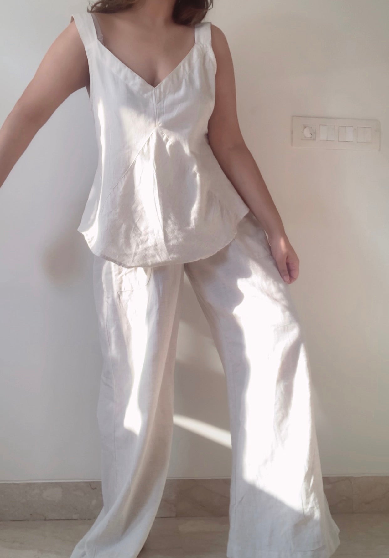 The Hail Set : Off White