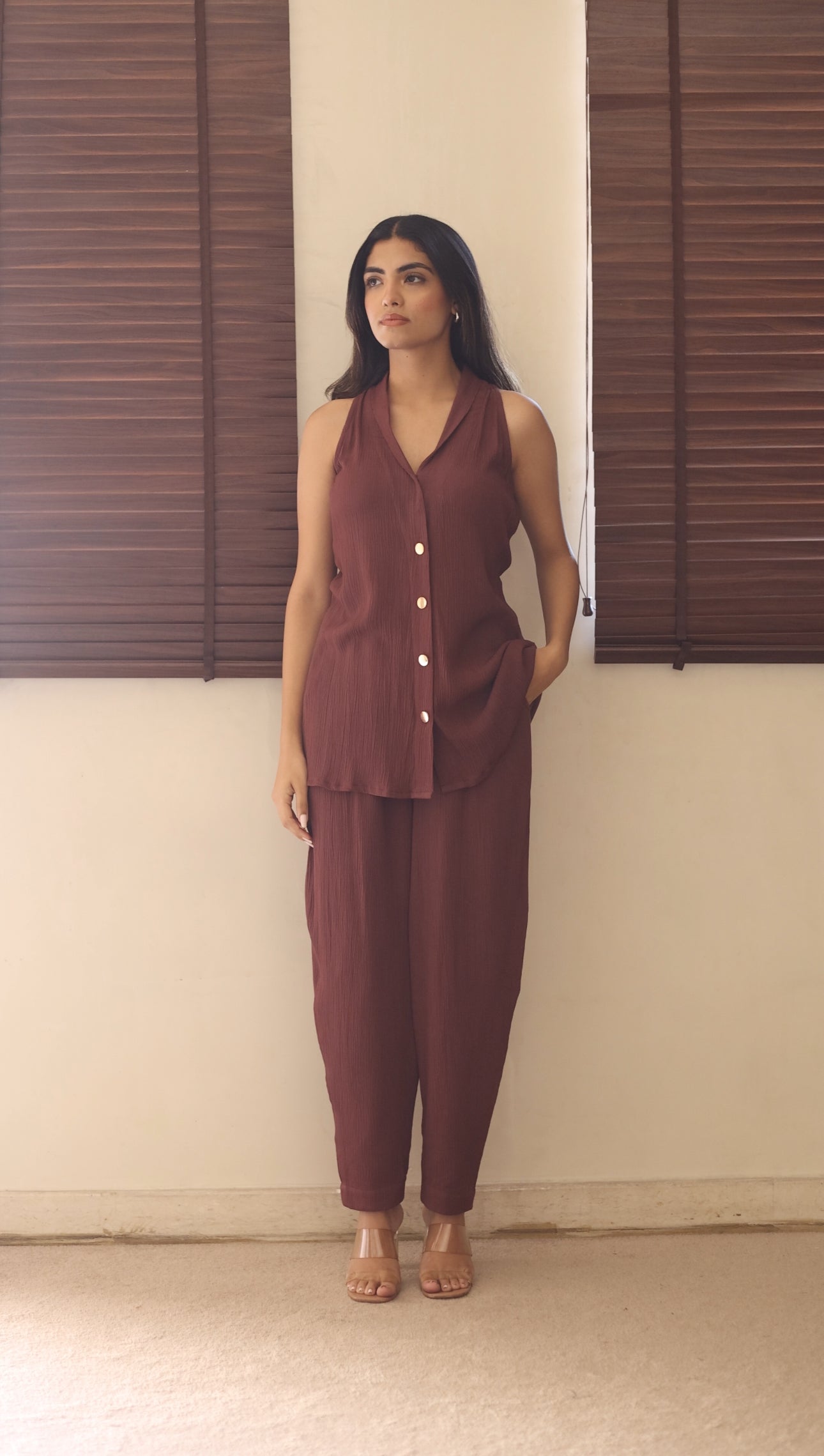 The Canyon Set :  Brown