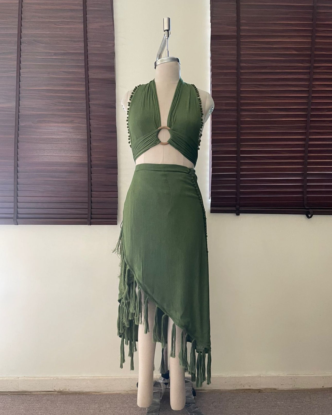 The Dunequeen Set : White & Olive