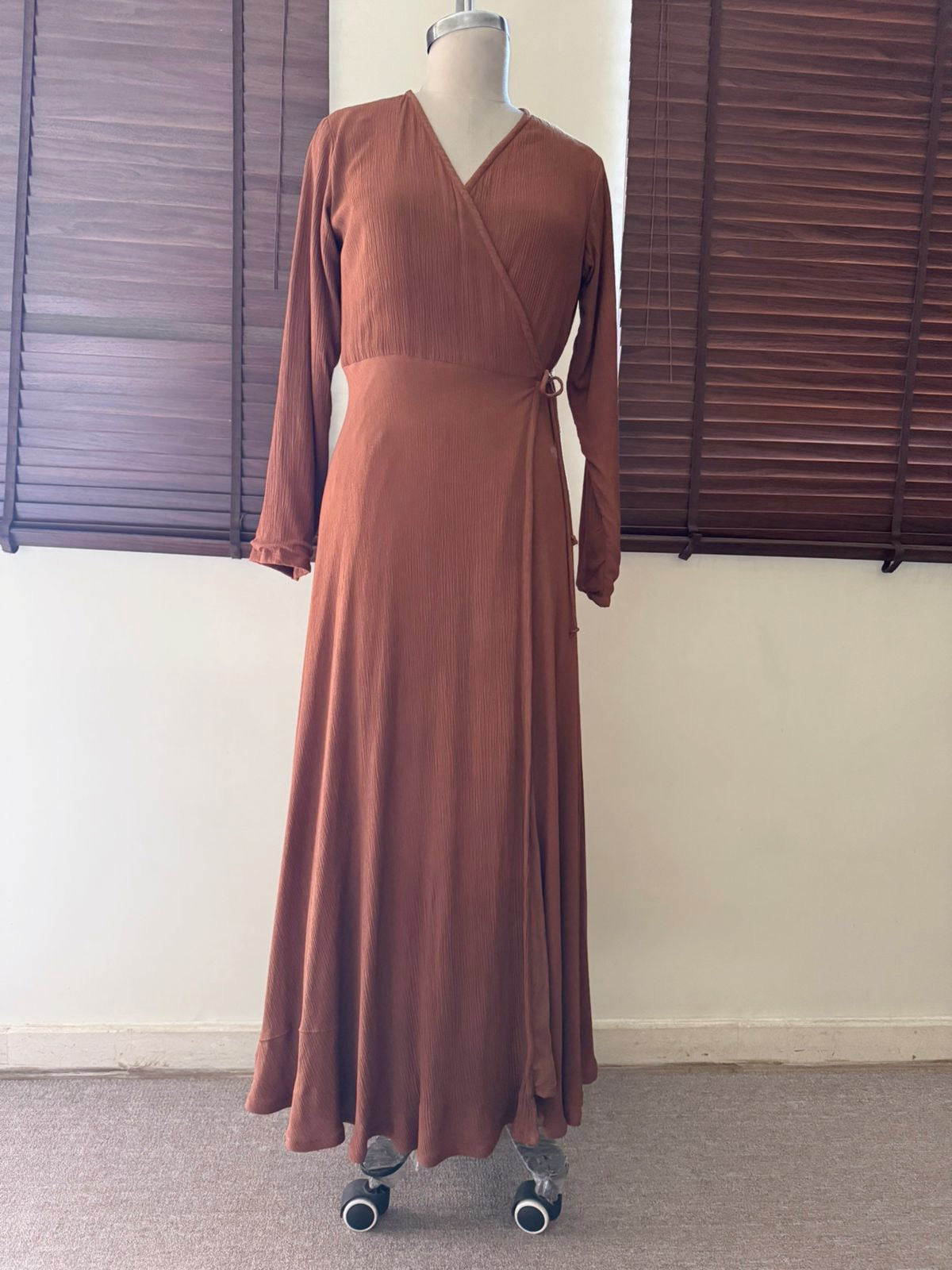 THE  SELENA - Tan Brown