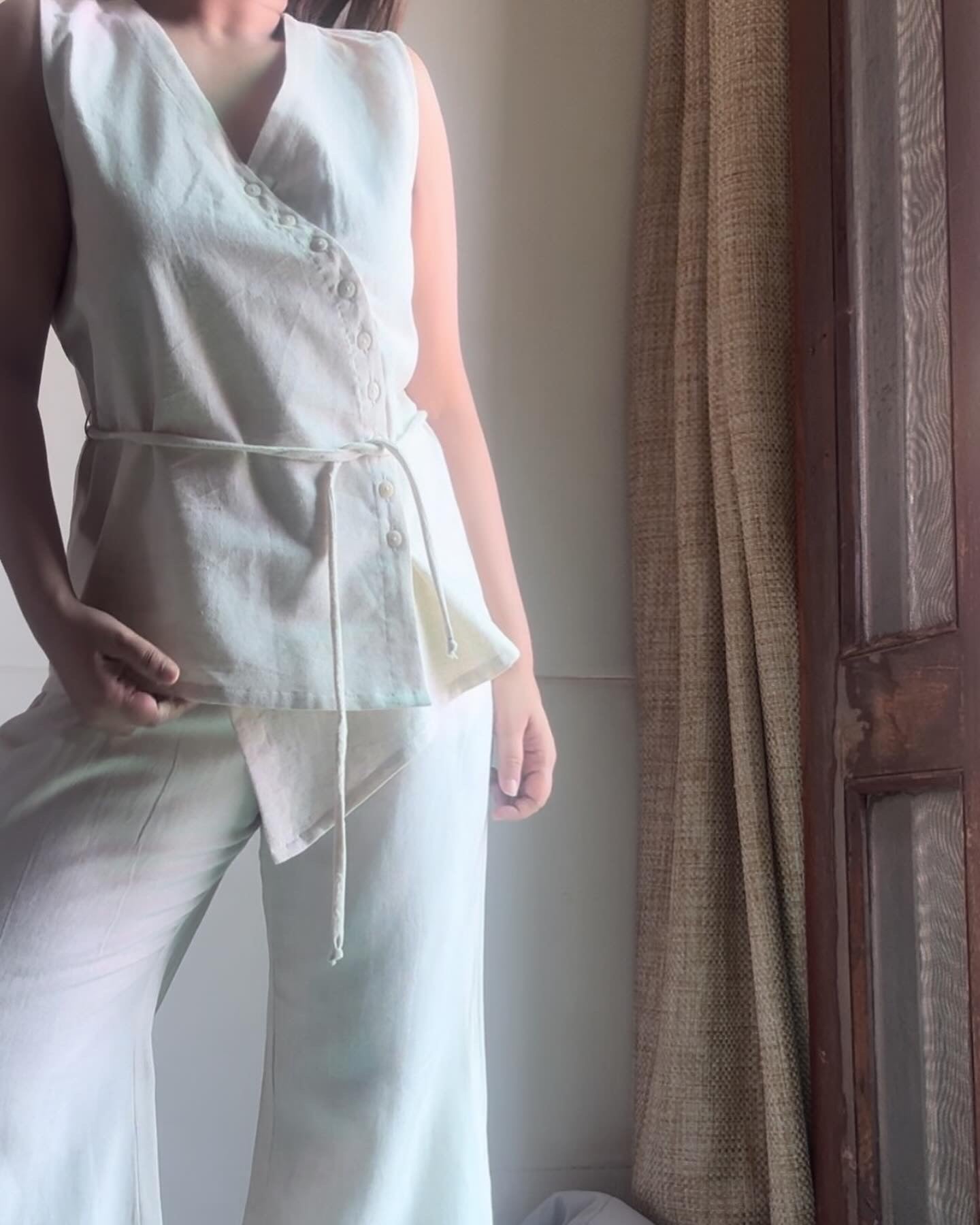 The Twilight Set : Off White