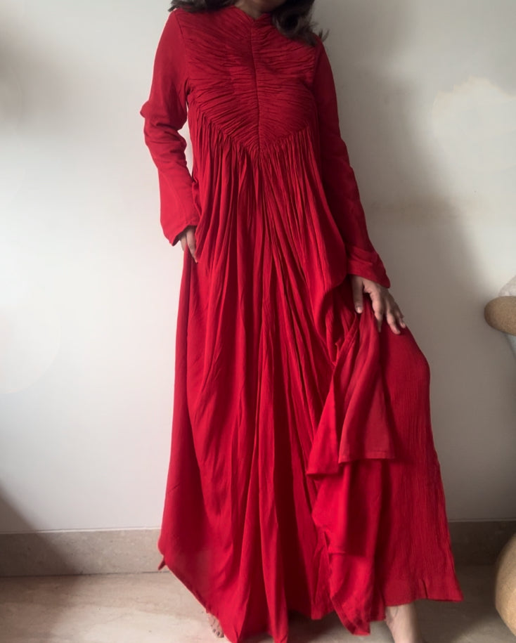The Horizon Blush Set With Sleeves : Red