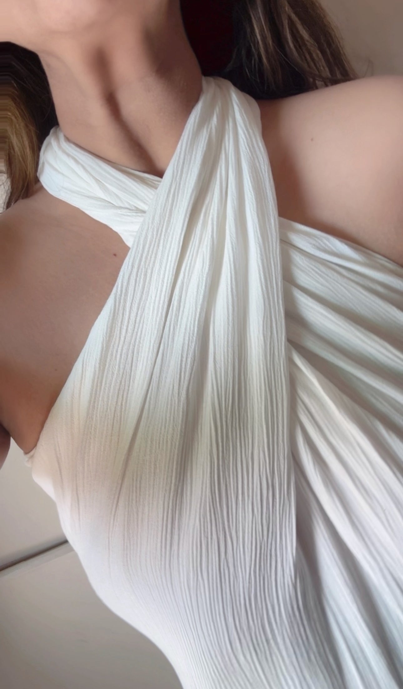 The  Poseidon Maxi :  White