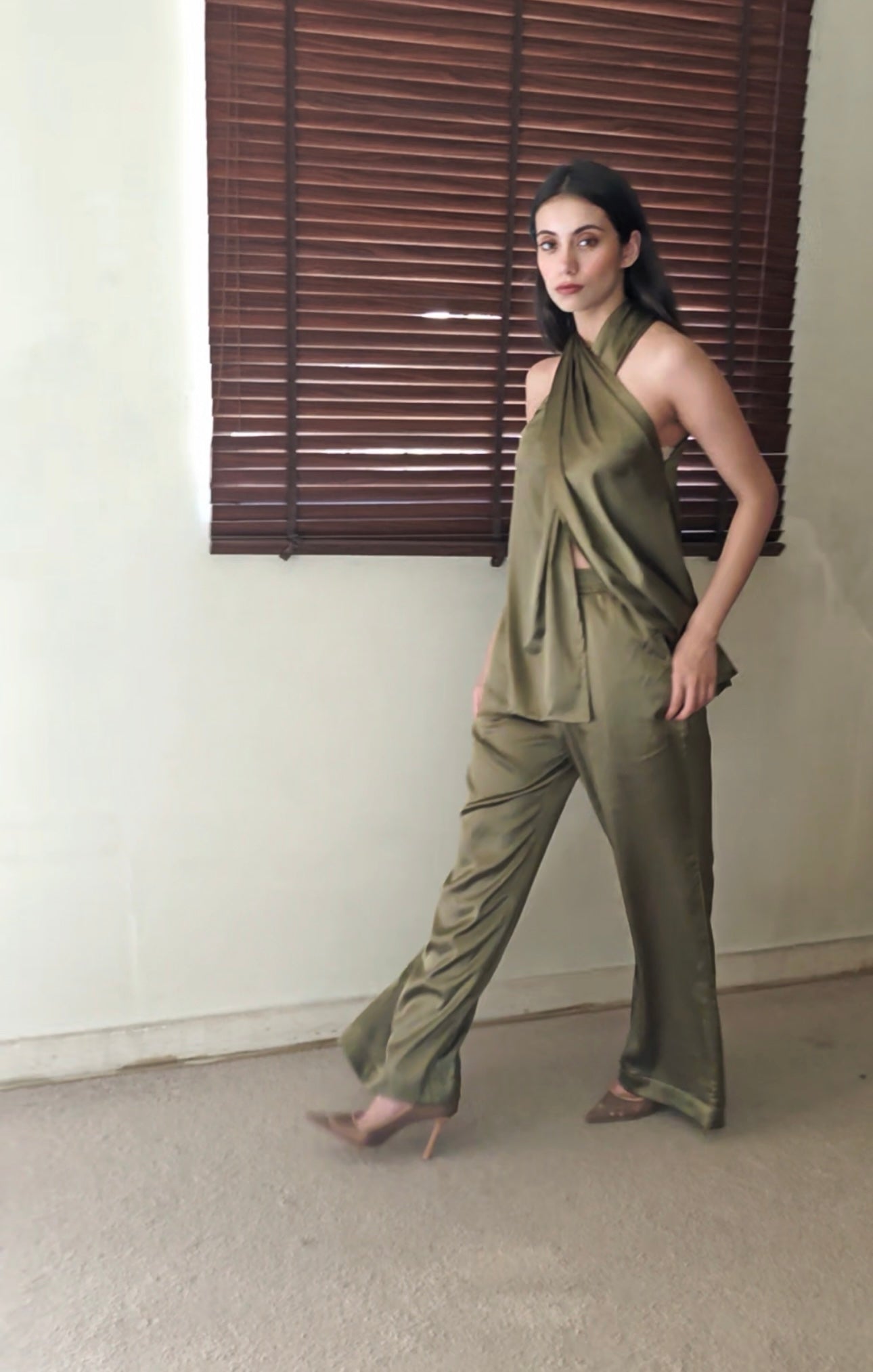 The  Poseidon Set Satin : Olive