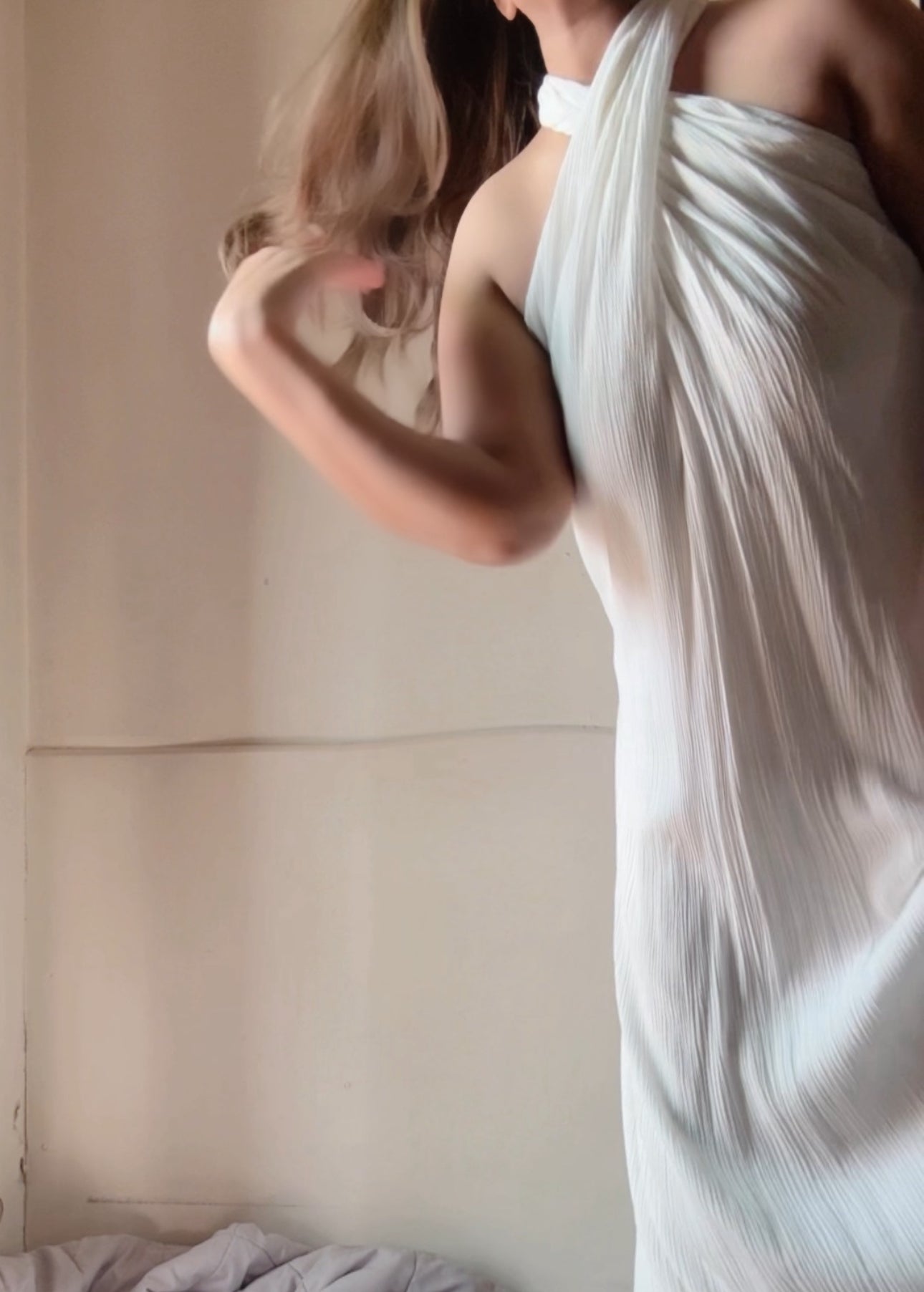 The  Poseidon Maxi :  White