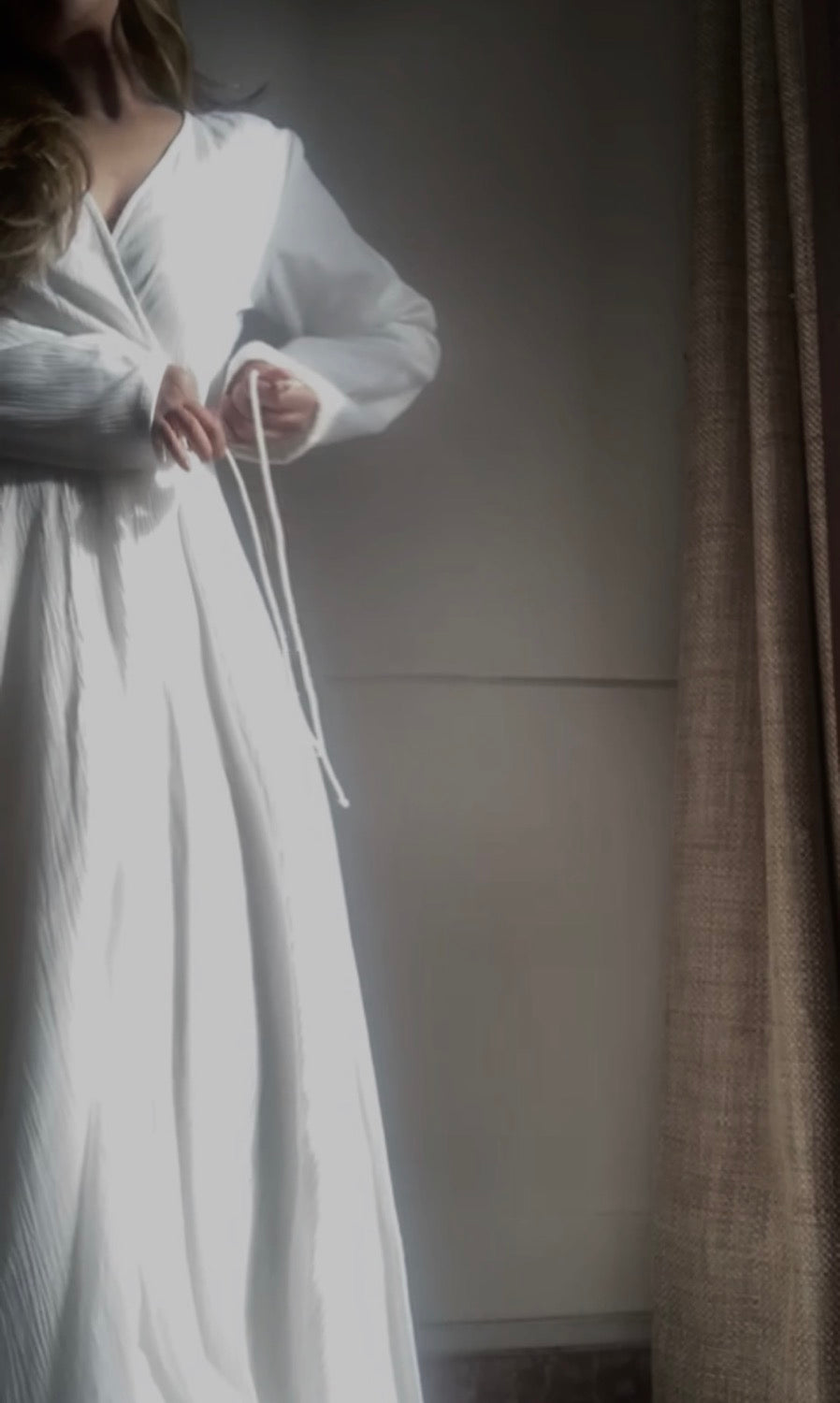 THE SELENA : White