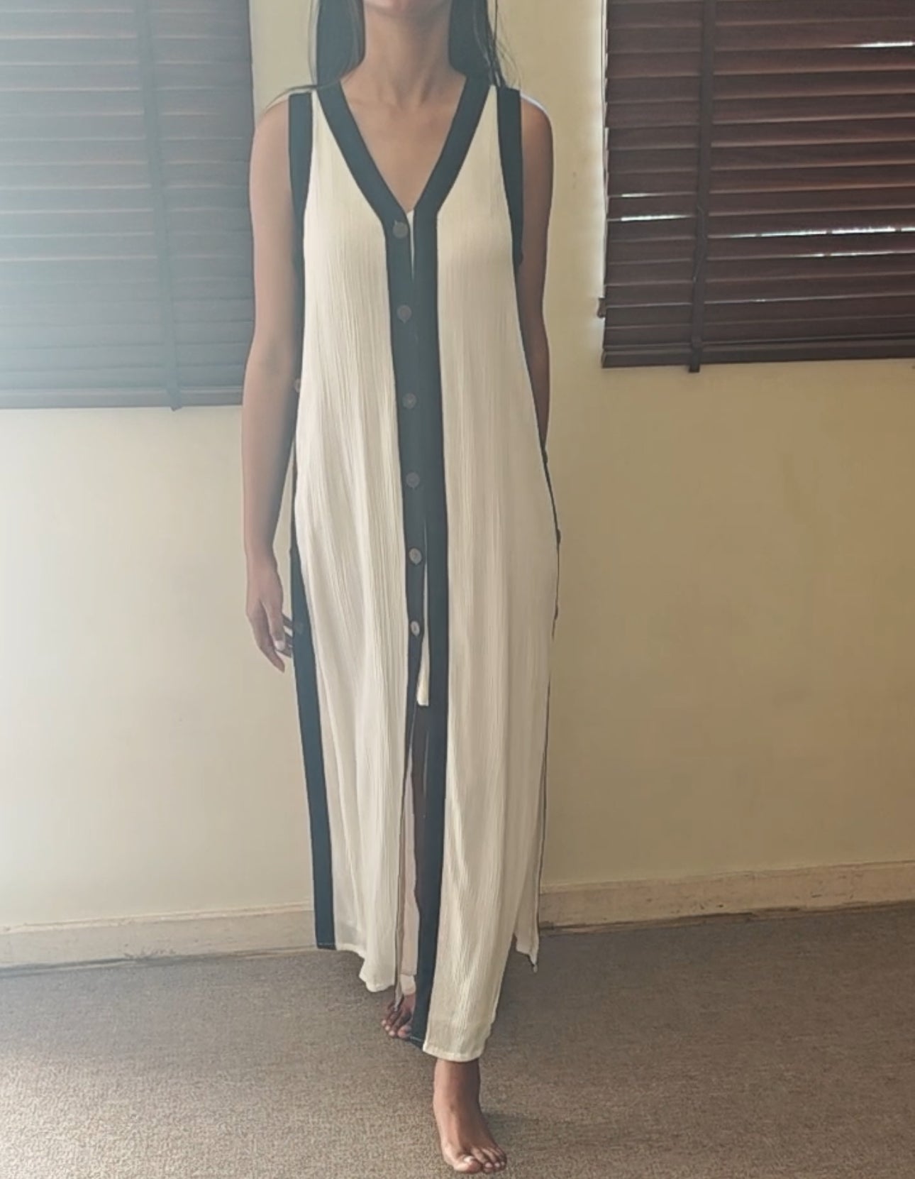 The Juliet : White And Black