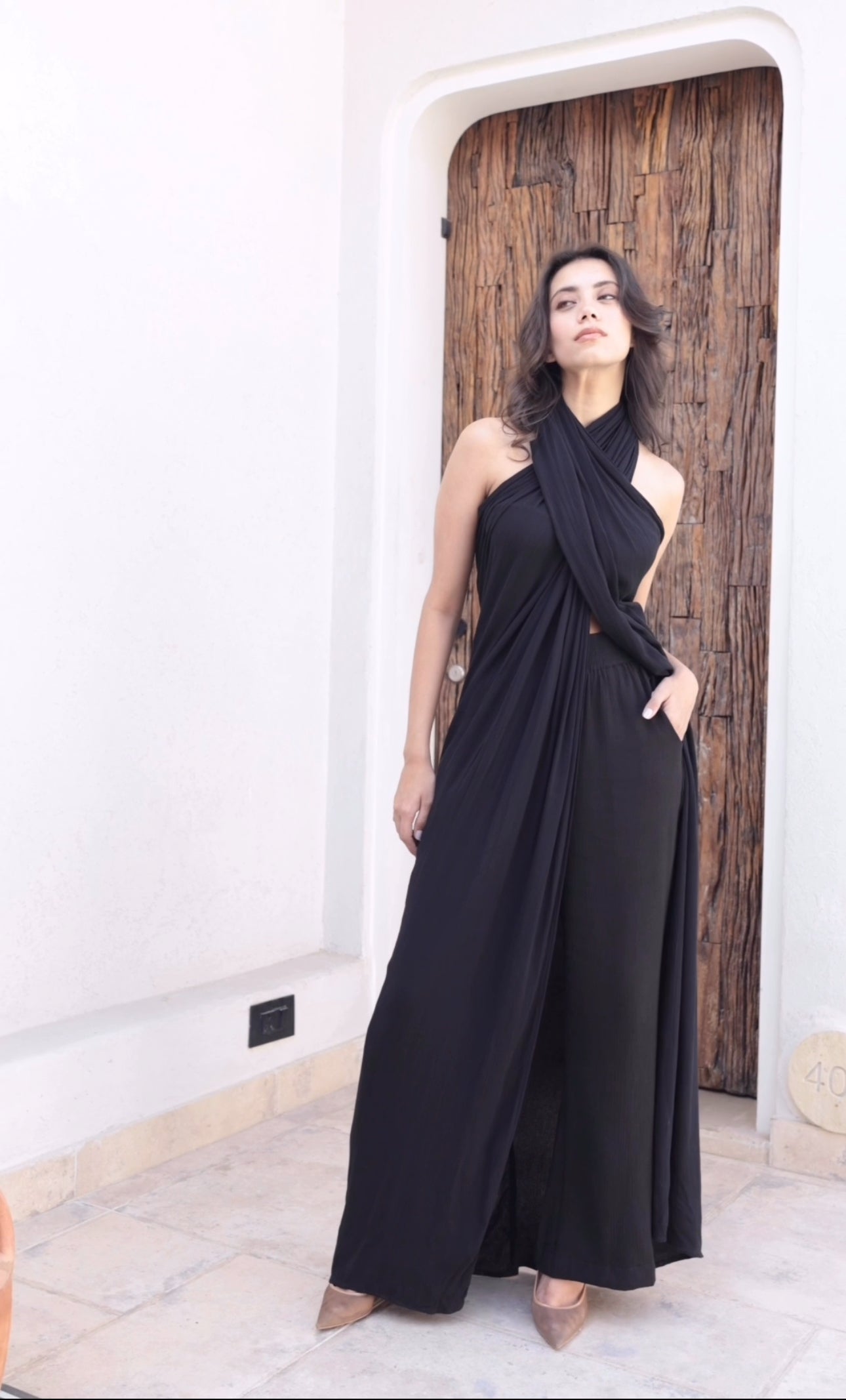 The Daughter Of Poseidon ( back covered ) : Black