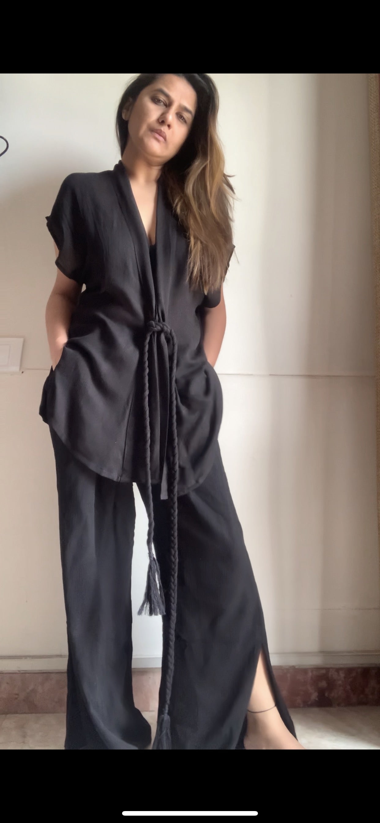 THE ALEXANDRA : Black