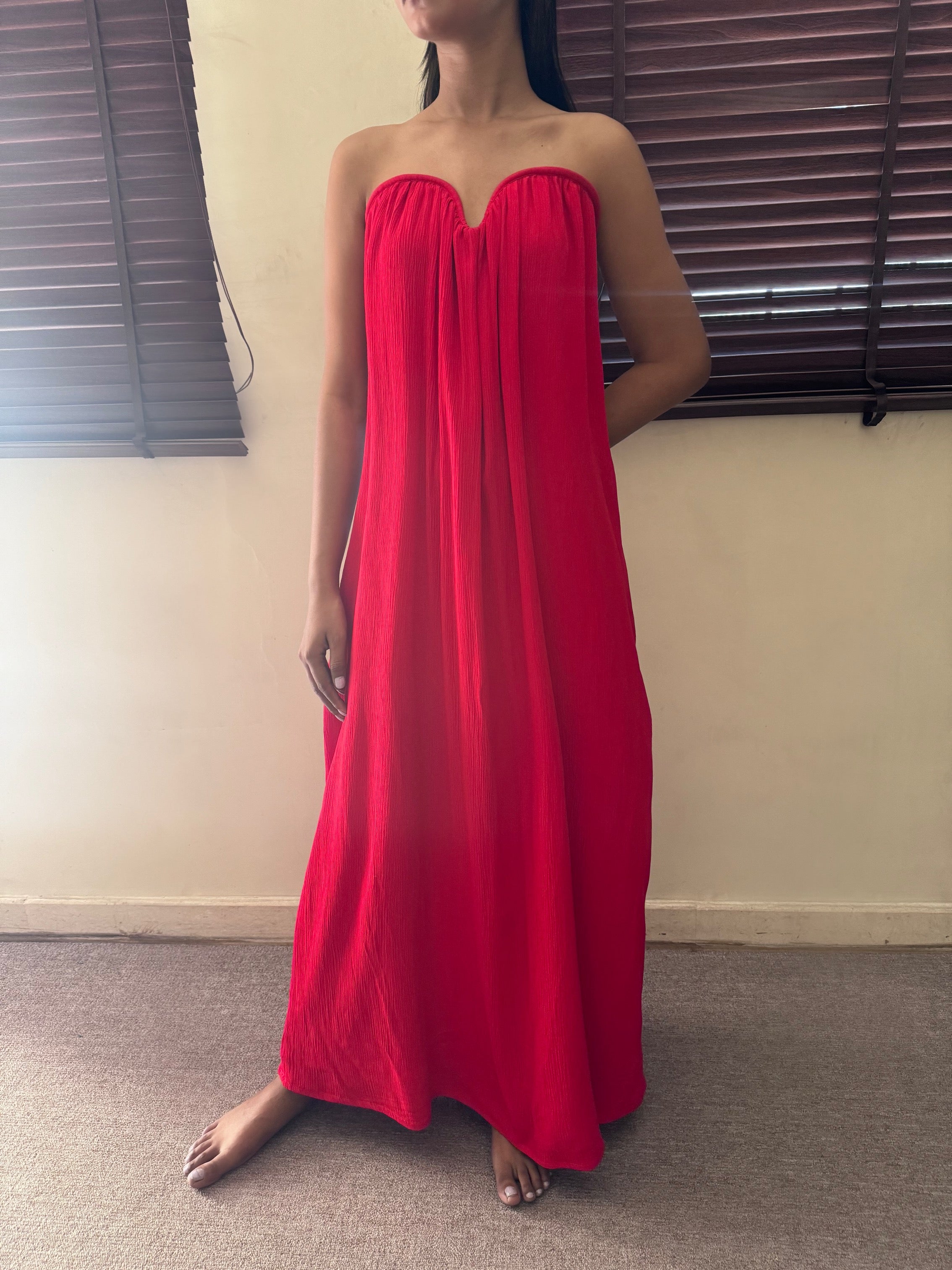 Valencia Strapless Maxi  : Red