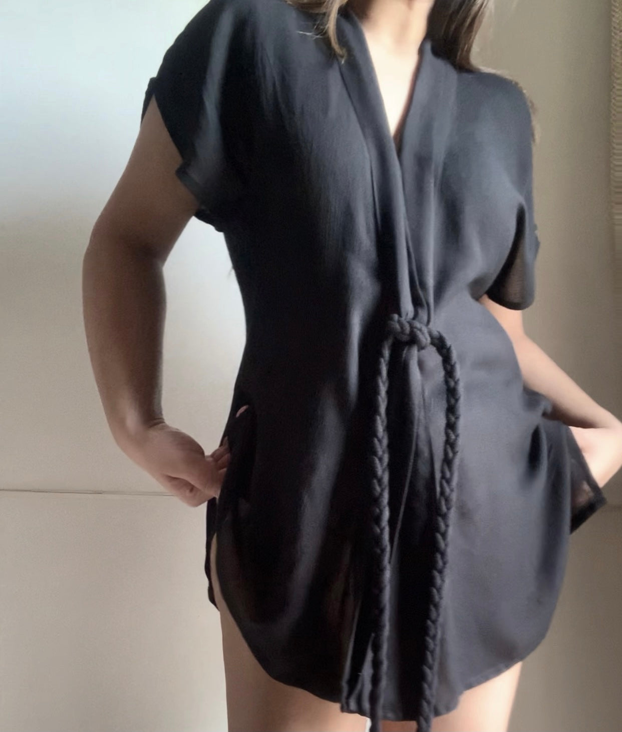 THE ALEXANRA TOP : Black