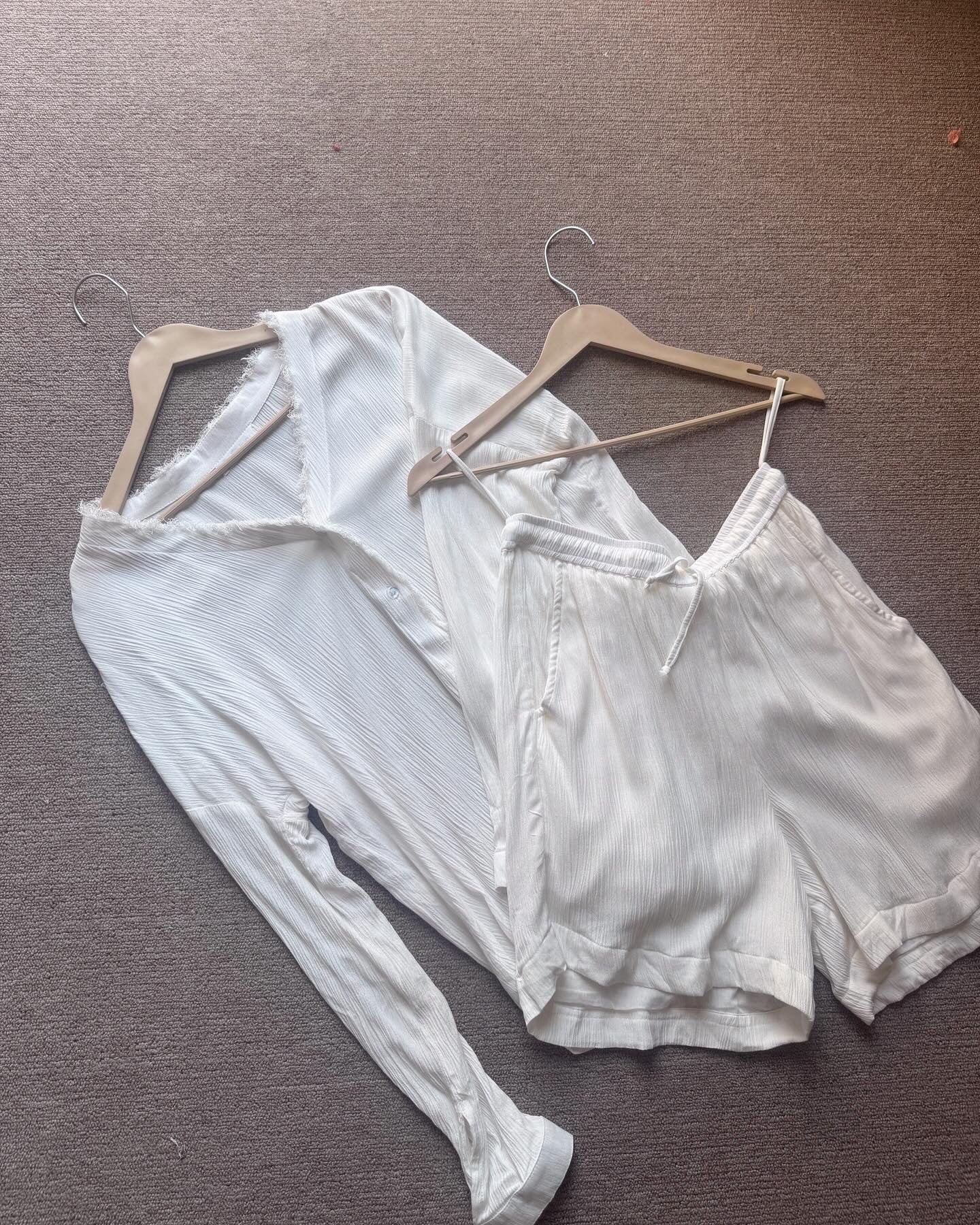 The Wavelet Shorts Set : White