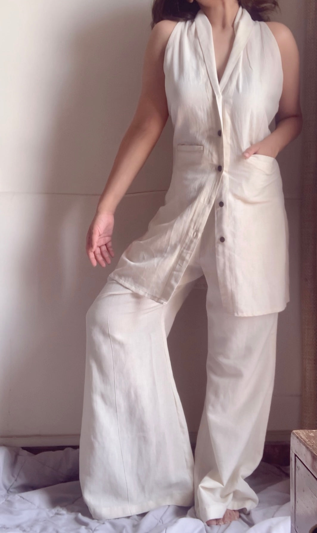 The Asteria : Off White