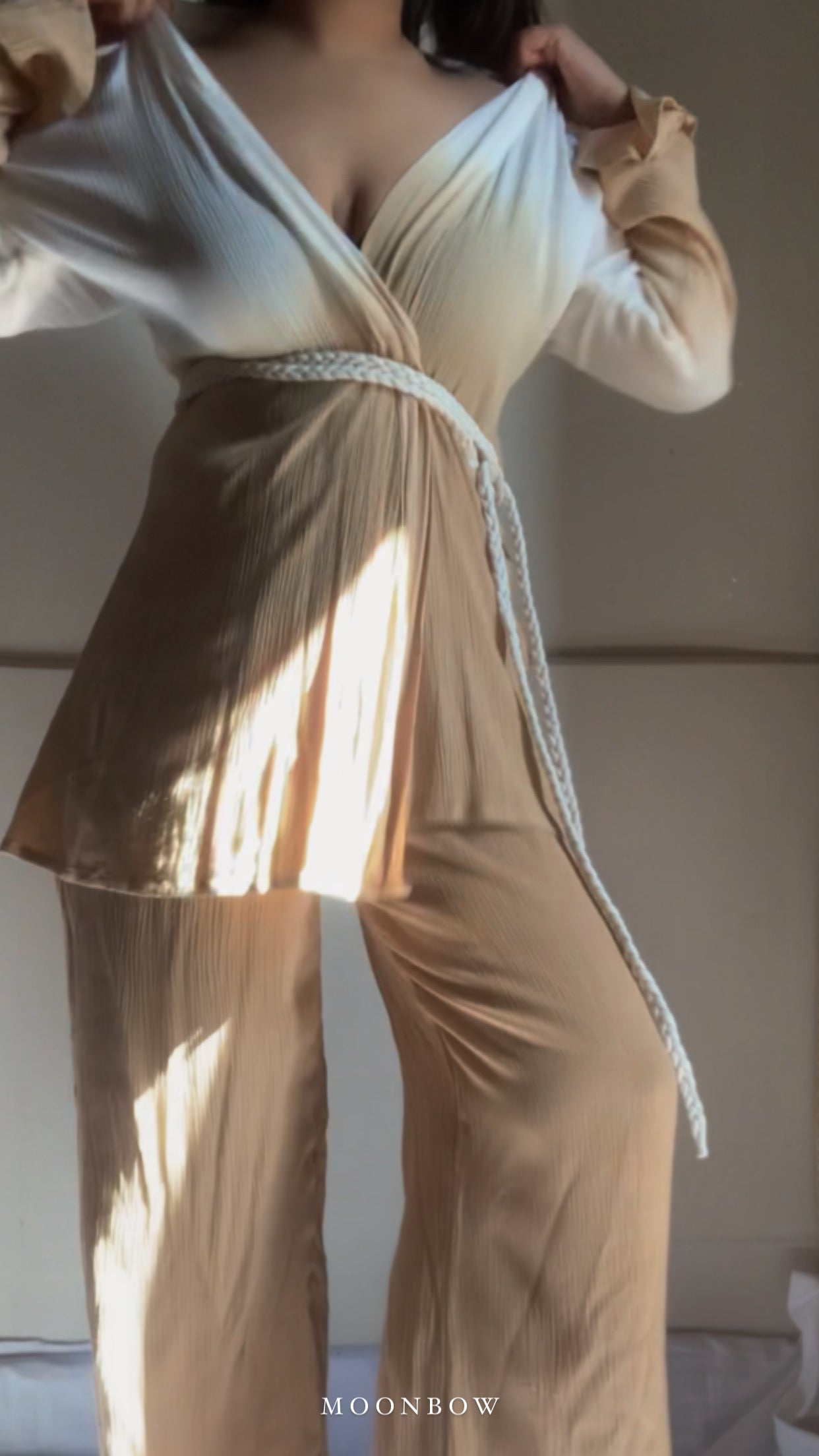 The Athena Ombré : Beige And White