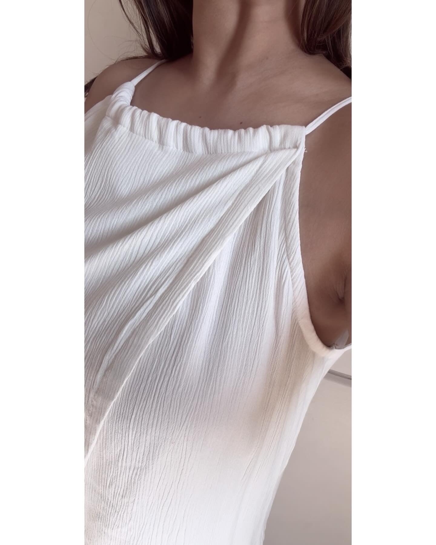 The First Ray Top : White