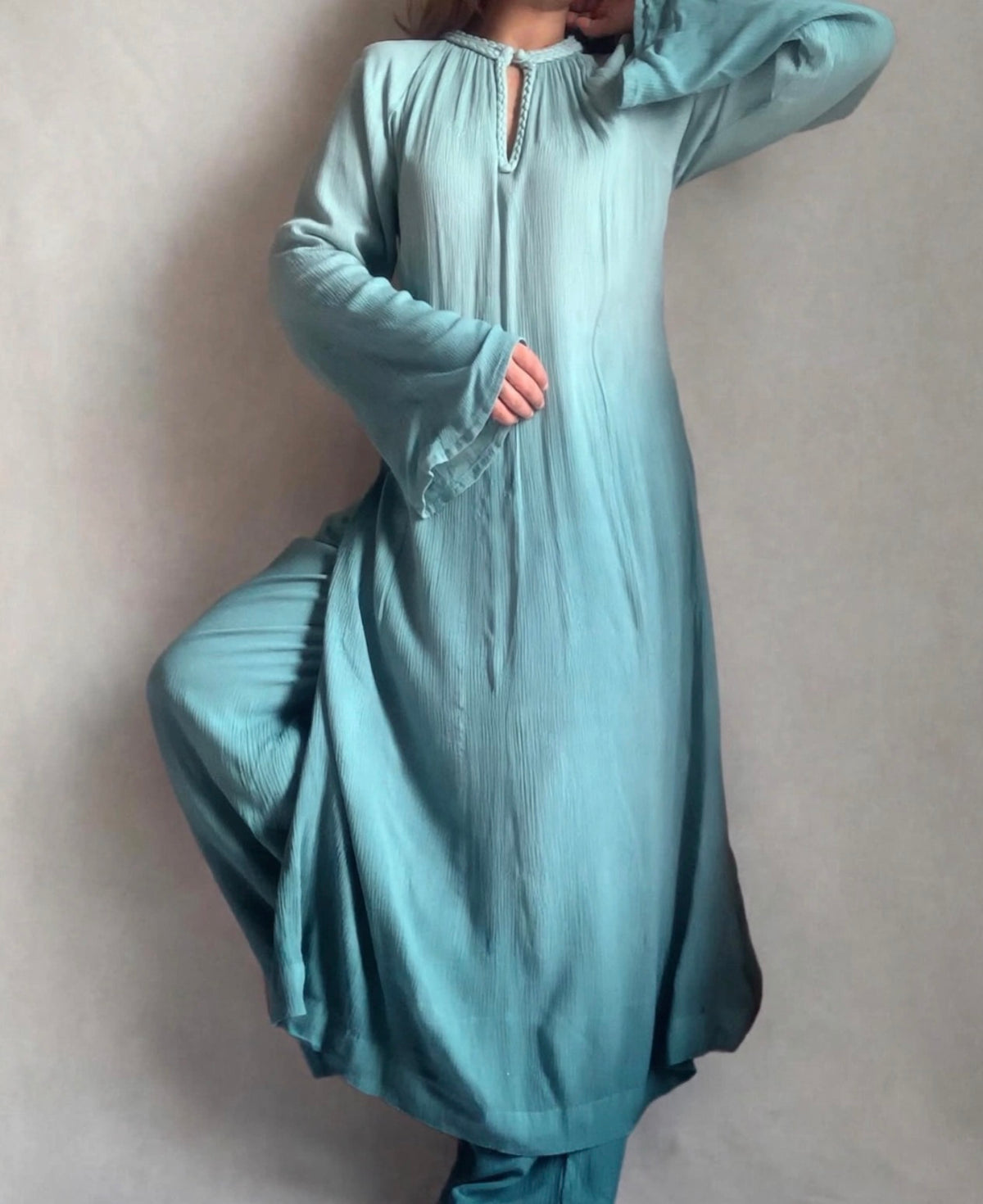 The Mira Set Sleeves : Light Teal Ombré